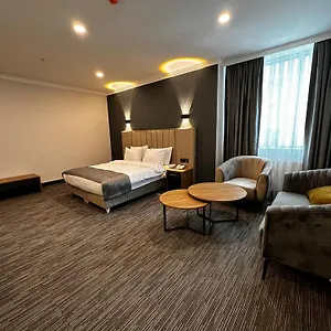 ホテル Home Plus Hotel
